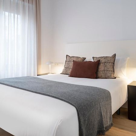 Salado Suites Apartments Севилья Экстерьер фото