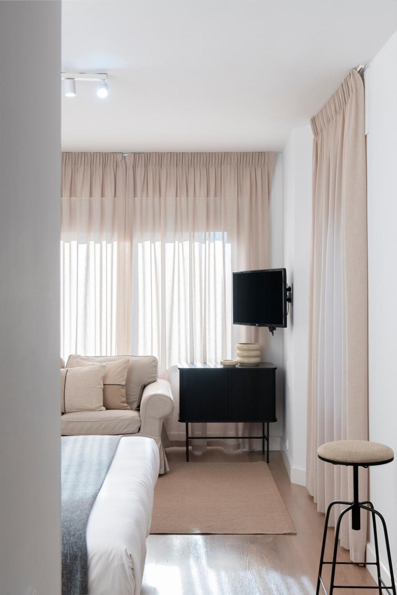 Salado Suites Apartments Севилья Экстерьер фото