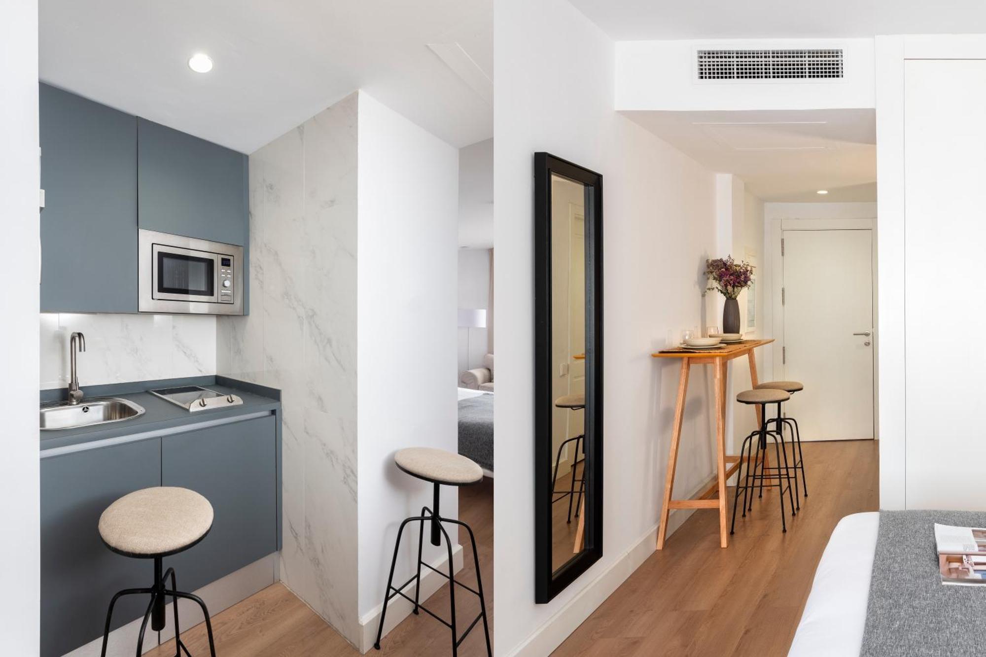 Salado Suites Apartments Севилья Экстерьер фото