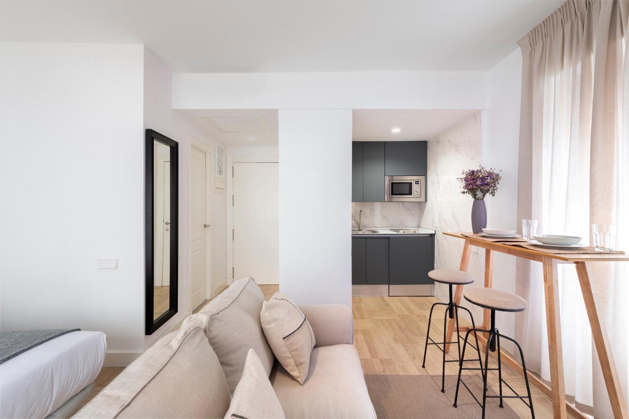 Salado Suites Apartments Севилья Экстерьер фото